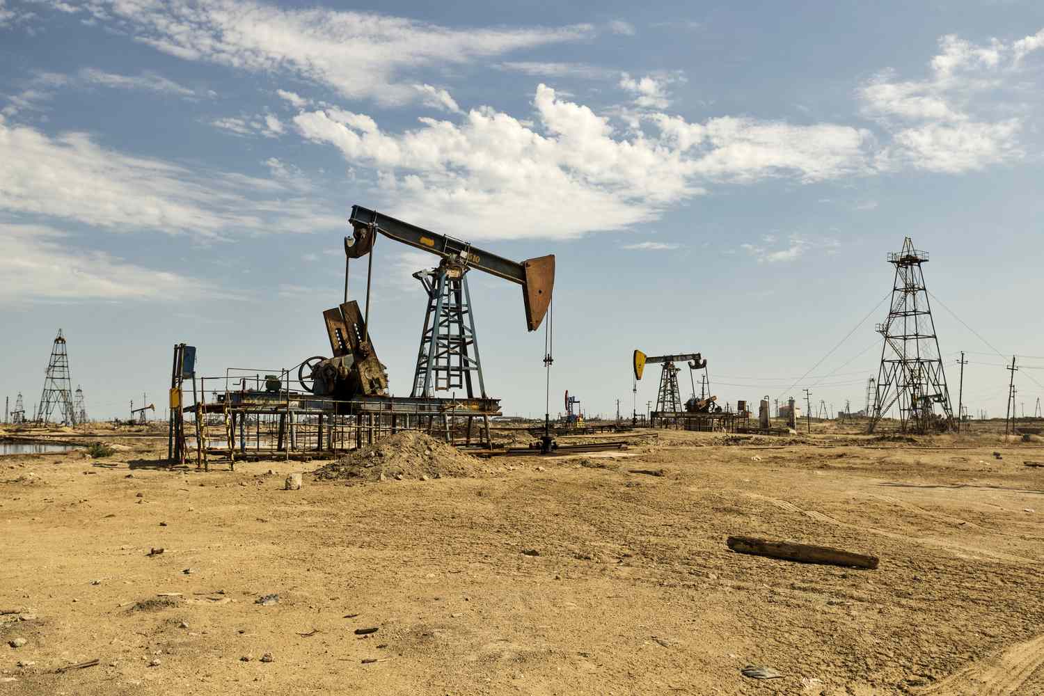 Oil & Gas Upstream — Piping & Materials